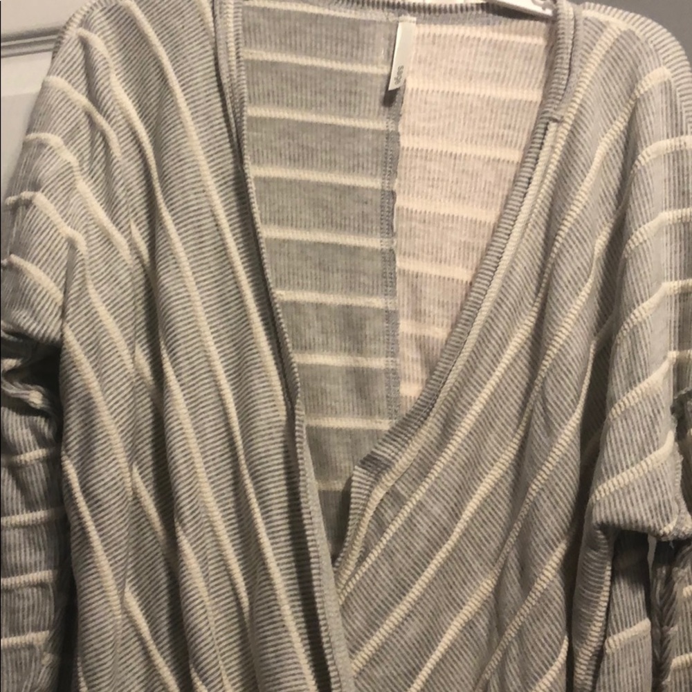 Drape Front Top - Picture 3 of 5